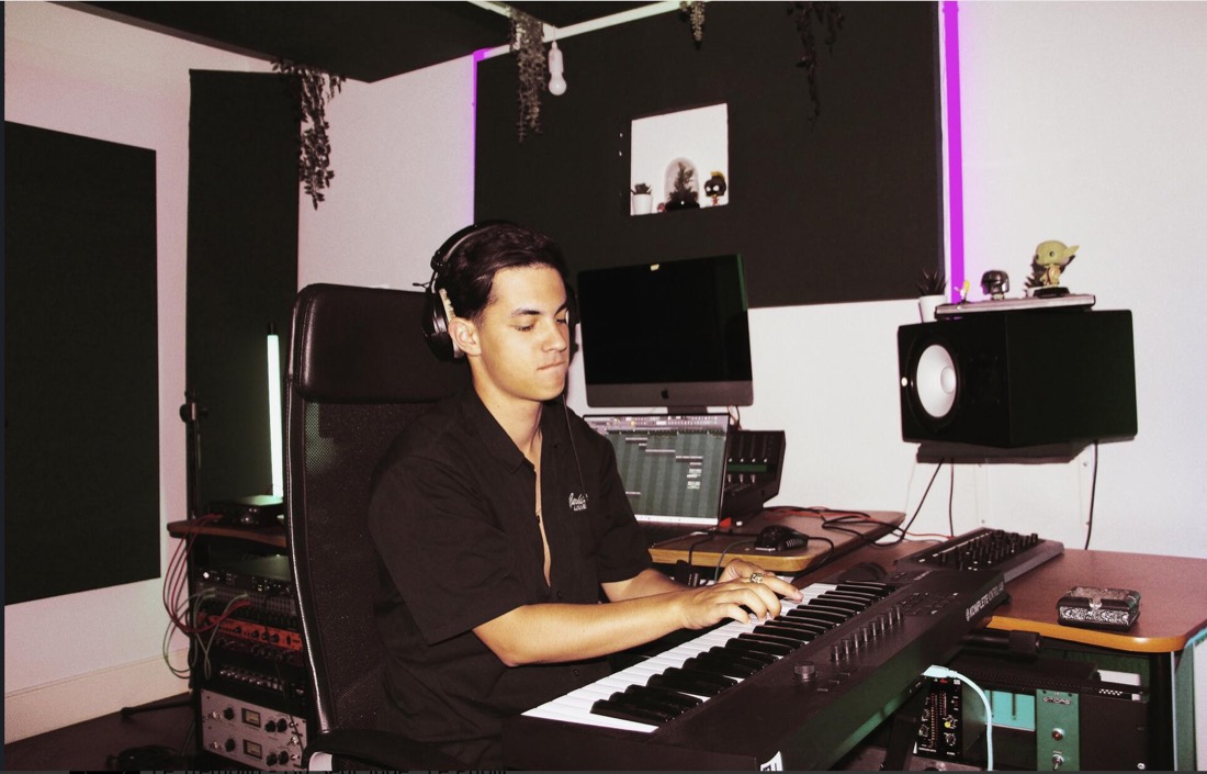 En studio